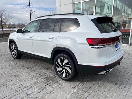 2026 Volkswagen Atlas 2.0T SE w/Technology 4MOTION