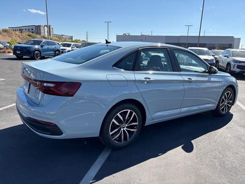 2025 Volkswagen Jetta 1.5T SE