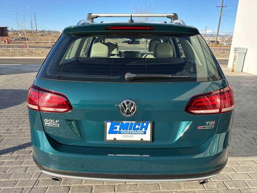 2018 Volkswagen Golf Alltrack TSI S