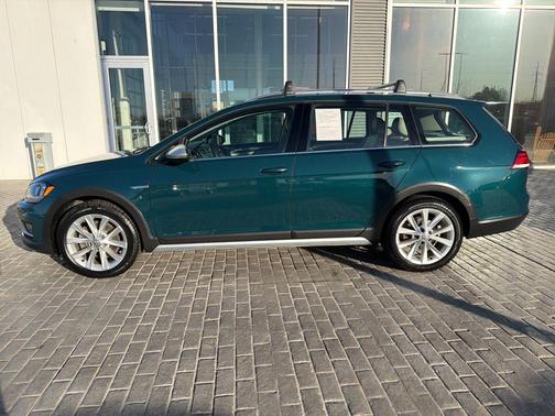 2018 Volkswagen Golf Alltrack TSI S