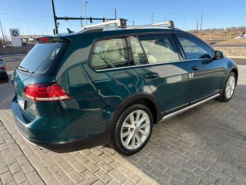 2018 Volkswagen Golf Alltrack TSI S