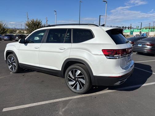 2026 Volkswagen Atlas 2.0T SE w/Technology 4MOTION