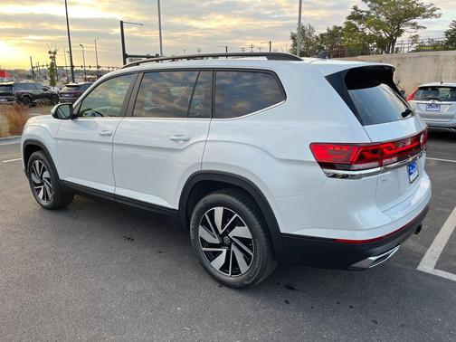 2026 Volkswagen Atlas 2.0T SE w/Technology 4MOTION