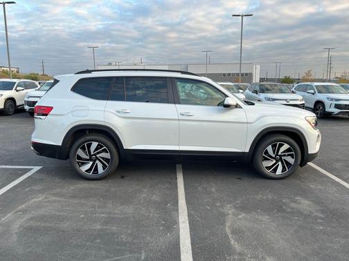 2026 Volkswagen Atlas 2.0T SE w/Technology 4MOTION