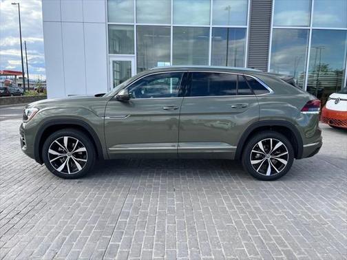 2025 Volkswagen Atlas Cross Sport 2.0T SEL Premium