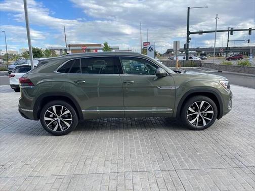 2025 Volkswagen Atlas Cross Sport 2.0T SEL Premium