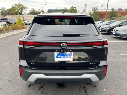 2025 Volkswagen Tiguan 2.0T SE 4MOTION