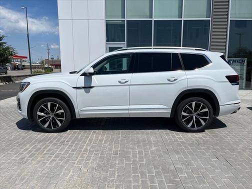 2025 Volkswagen Atlas 2.0T SEL Premium R-Line 4MOTION