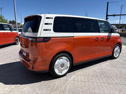 Energetic Oran 2025 Volkswagen ID. Buzz 1st Edition with 4MOTION