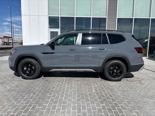 2026 Volkswagen Atlas Peak Edition