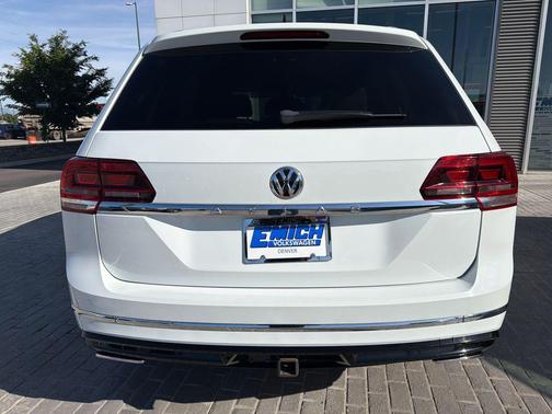 Pure White 2019 Volkswagen Atlas 3.6L SE w/Technology