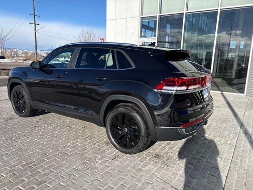 2026 Volkswagen Atlas Cross Sport 2.0T SE w/Technology 4MOTION