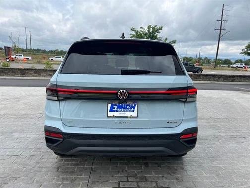 2025 Volkswagen Taos 1.5T SE Black
