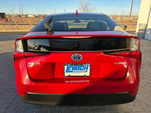 2019 Toyota Prius LE