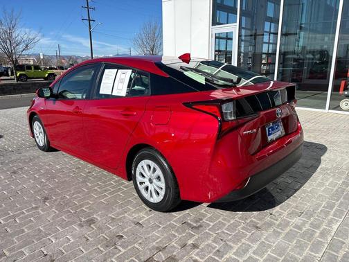 2019 Toyota Prius LE