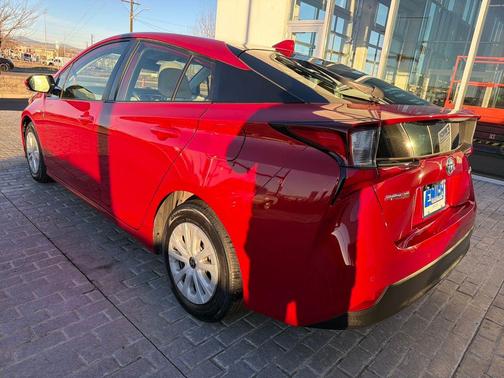 2019 Toyota Prius LE