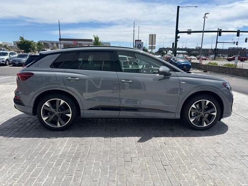 Pebble Gray 2025 Audi Q4 e-tron Prestige 55 quattro