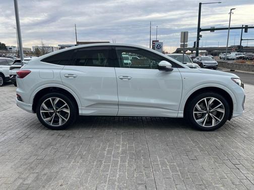 2023 Audi Q4 e-tron Premium Plus 50 quattro