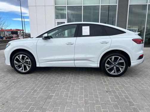 2023 Audi Q4 e-tron Premium Plus 50 quattro