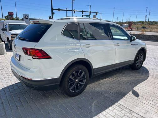 2024 Volkswagen Tiguan 2.0T SE 4MOTION