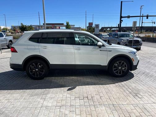 2024 Volkswagen Tiguan 2.0T SE 4MOTION