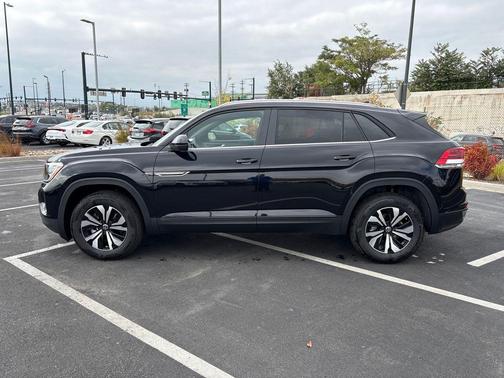 2026 Volkswagen Atlas Cross Sport 2.0T SE