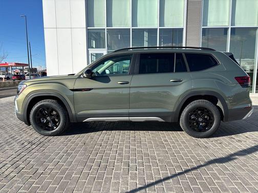 2026 Volkswagen Atlas Peak Edition