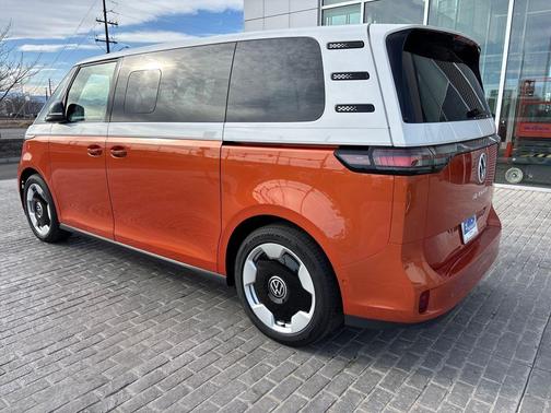 Energetic Oran 2025 Volkswagen ID. Buzz Pro S Plus