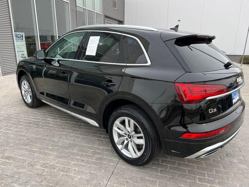2022 Audi Q5 45 S line Premium