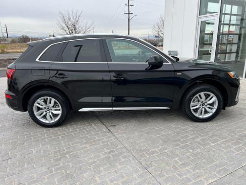 2022 Audi Q5 45 S line Premium