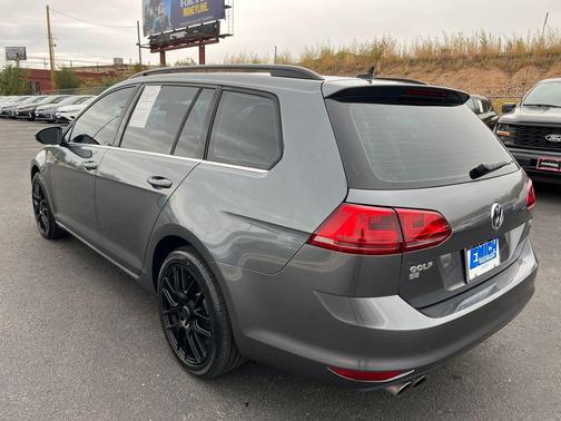 2017 Volkswagen Golf SportWagen TSI SE