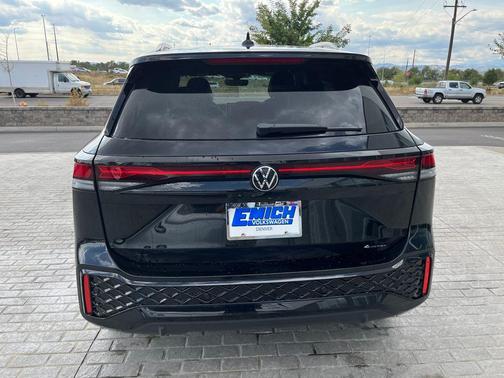 2025 Volkswagen Tiguan 2.0T SE R-Line Black 4MOTION