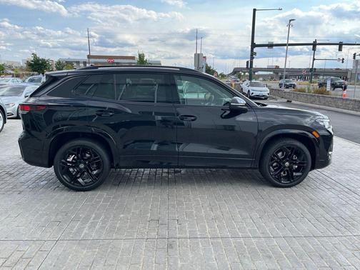 2025 Volkswagen Tiguan 2.0T SE R-Line Black 4MOTION