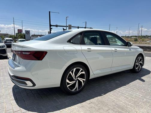Opal White Pearl 2026 Volkswagen Jetta 1.4T SEL