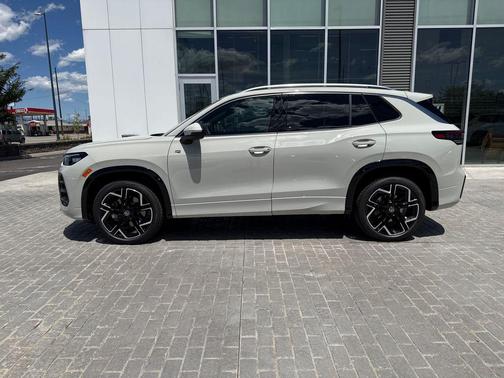 sandstone 2026 Volkswagen Tiguan 2.0T SEL R-Line 4MOTION