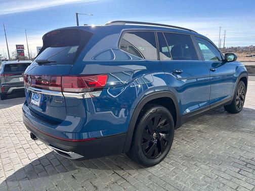 2025 Volkswagen Atlas 2.0T SE w/Technology 4MOTION