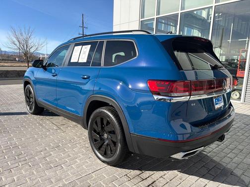 2025 Volkswagen Atlas 2.0T SE w/Technology 4MOTION