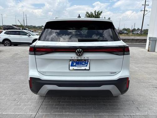 2025 Volkswagen Tiguan 2.0T SE 4MOTION