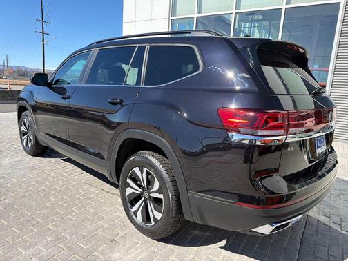2024 Volkswagen Atlas 2.0T SE