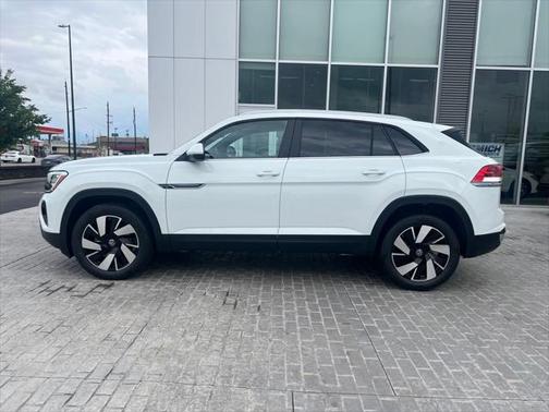 2025 Volkswagen Atlas Cross Sport 2.0T SE w/Technology 4MOTION