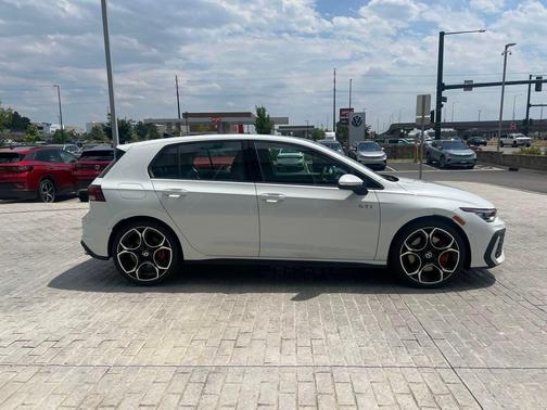 2025 Volkswagen Golf GTI 2.0T S DSG