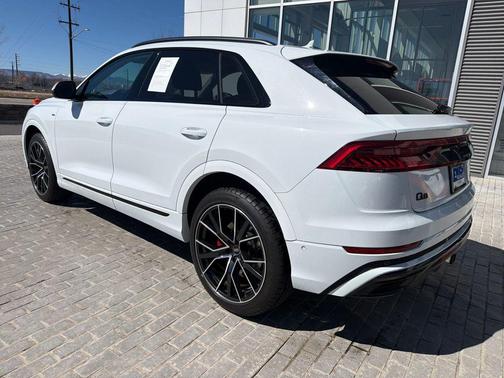 2023 Audi Q8 55 Premium Plus