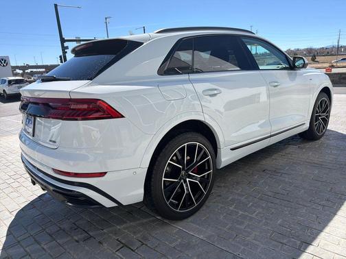 2023 Audi Q8 55 Premium Plus