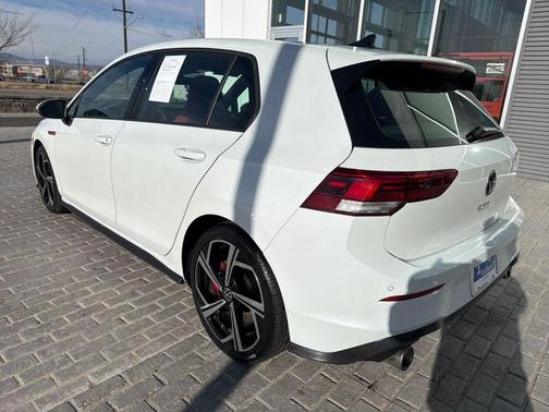 2024 Volkswagen Golf GTI 2.0T SE DSG