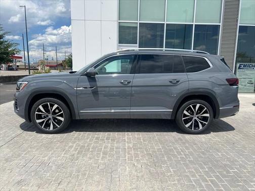 2025 Volkswagen Atlas 2.0T SEL Premium R-Line 4MOTION