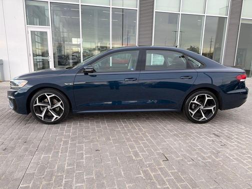 2020 Volkswagen Passat 2.0T R-Line