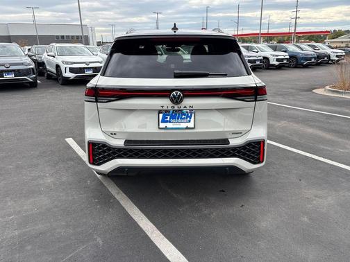 2025 Volkswagen Tiguan 2.0T SE R-Line Black 4MOTION