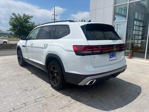 2025 Volkswagen Atlas 2.0T Peak Edition