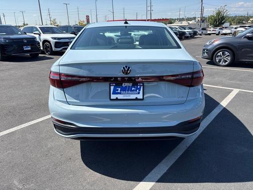 2025 Volkswagen Jetta 1.5T SE