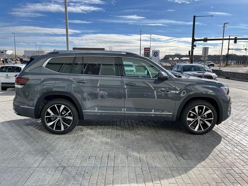 2026 Volkswagen Atlas 2.0T SEL Premium R-Line 4MOTION